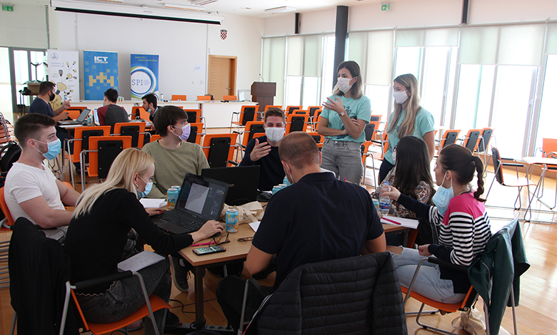 Splitski dock.me pobijedio projektom inteligentnog priveza brodova