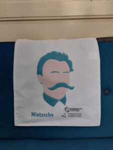 Filozofski cekeri za pomoć Petrinji
