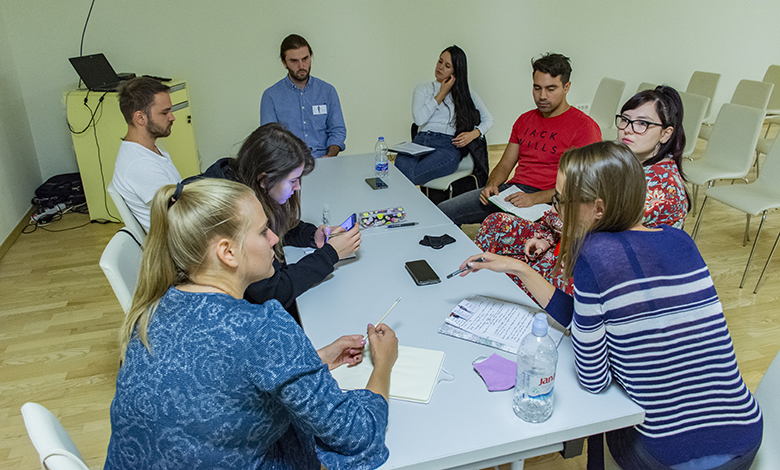 Većina studenata vjeruje u teorije zavjere
