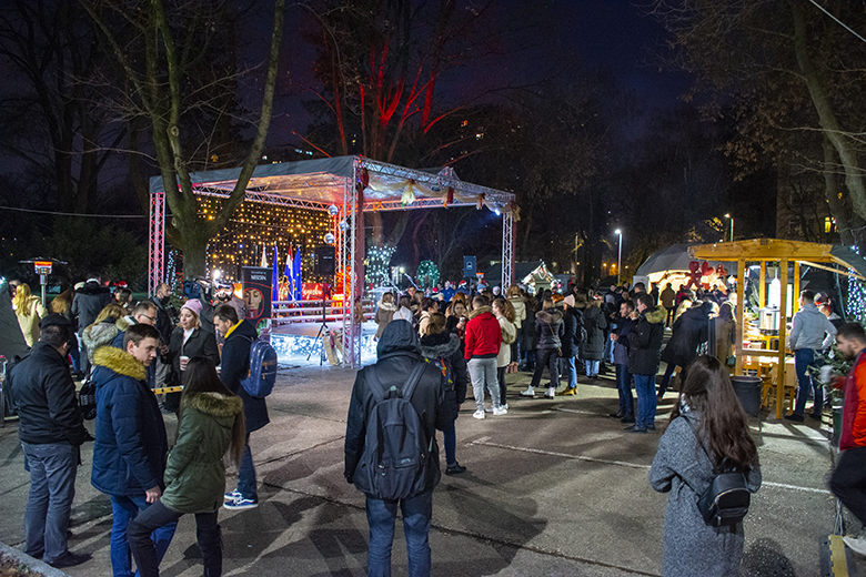 Počeo je humanitarni Advent Sveučilišta u Zagrebu