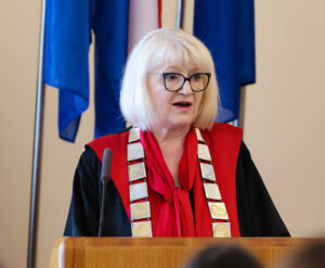 Zadar: Svečana promocija 141 magistra i magistrica različitih struka