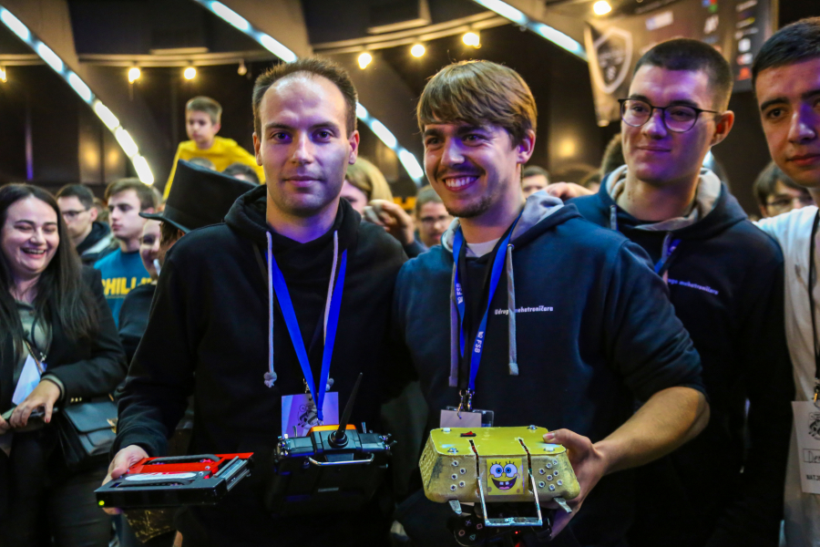 Fightbotics - studentske borbe robota