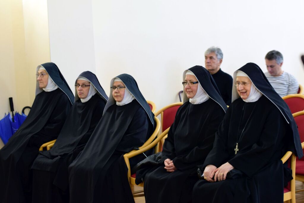 U relikvijaru svete Stošije bila je životinjska kost, a prava je bila skrivena u jastuku