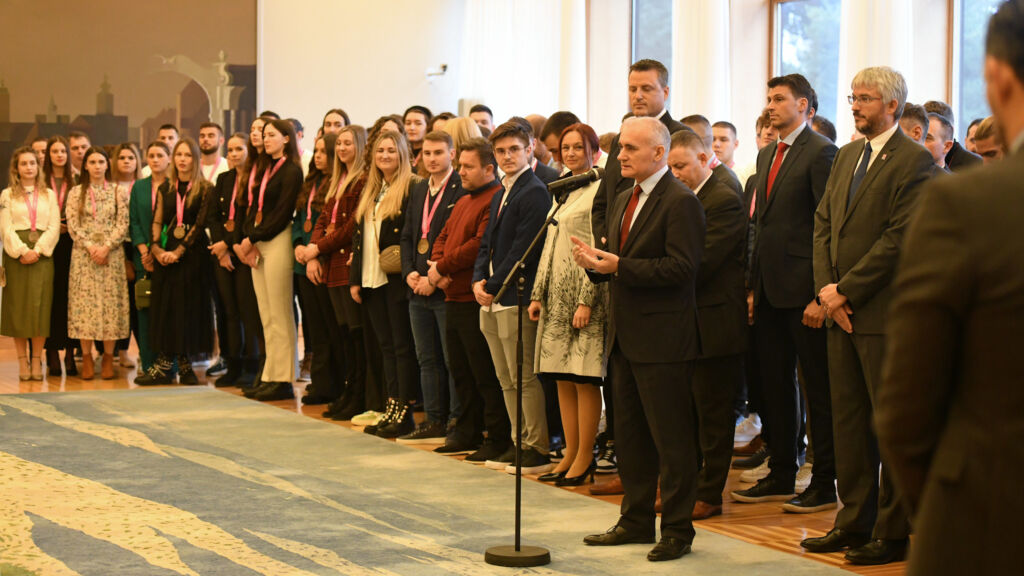Predsjednik Milanović primio studente osvajače medalja
