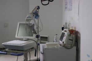 EFOS: Donacija vrijednih uređaja Klinici za pedijatriju KBC-a Osijek