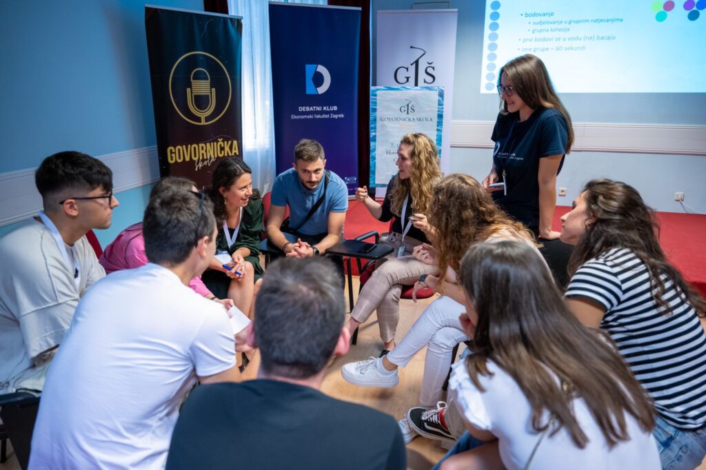 Izrazi svoju kreativnost i prijavi se u Debatni klub EFZG!