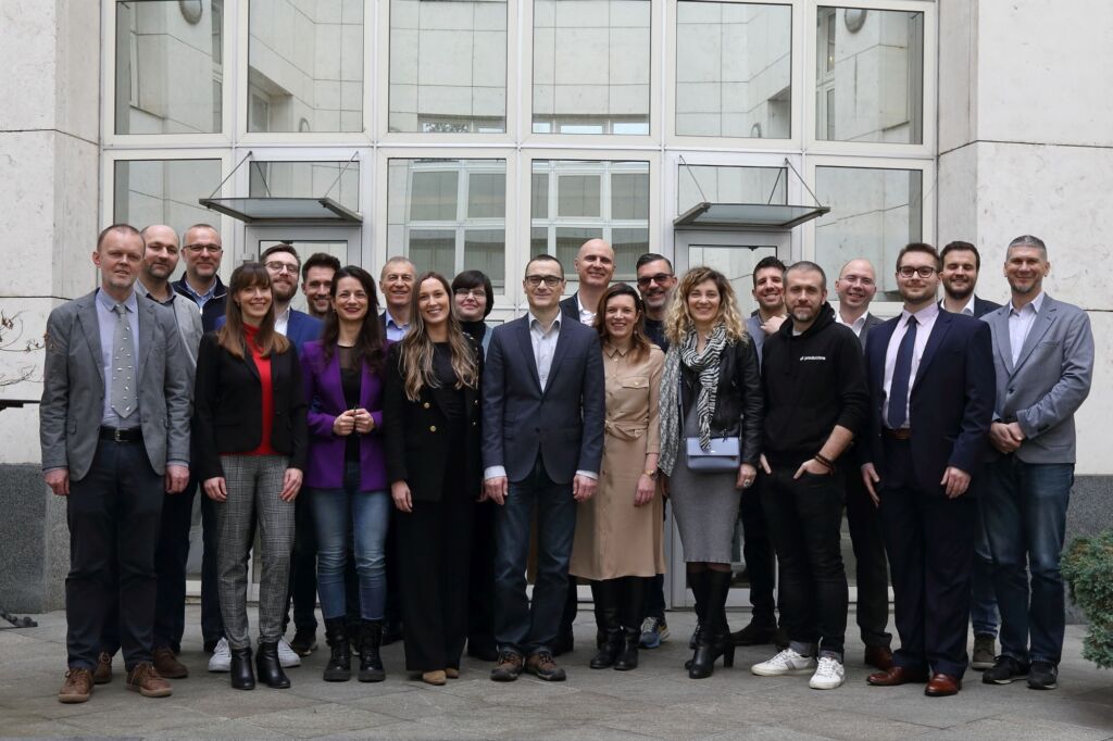 FER: Vodećih 16 imena hrvatskoga gospodarstva u novom Alumni odboru 