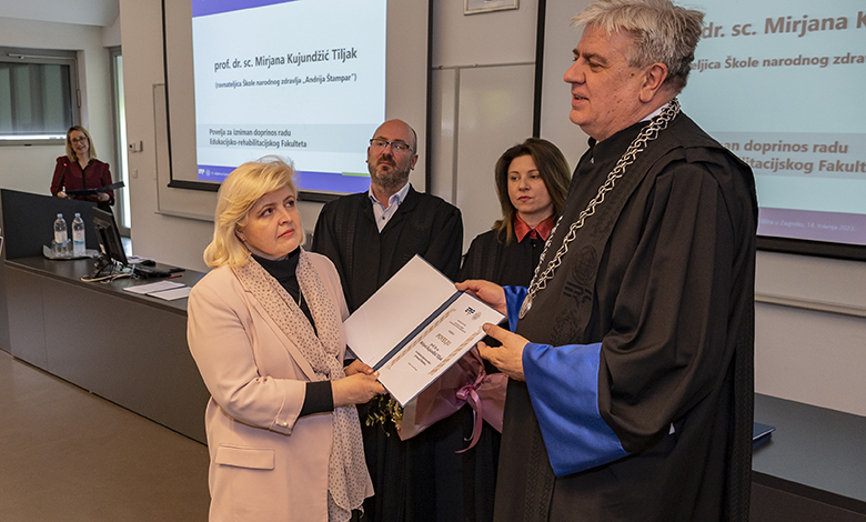universitas_logob500