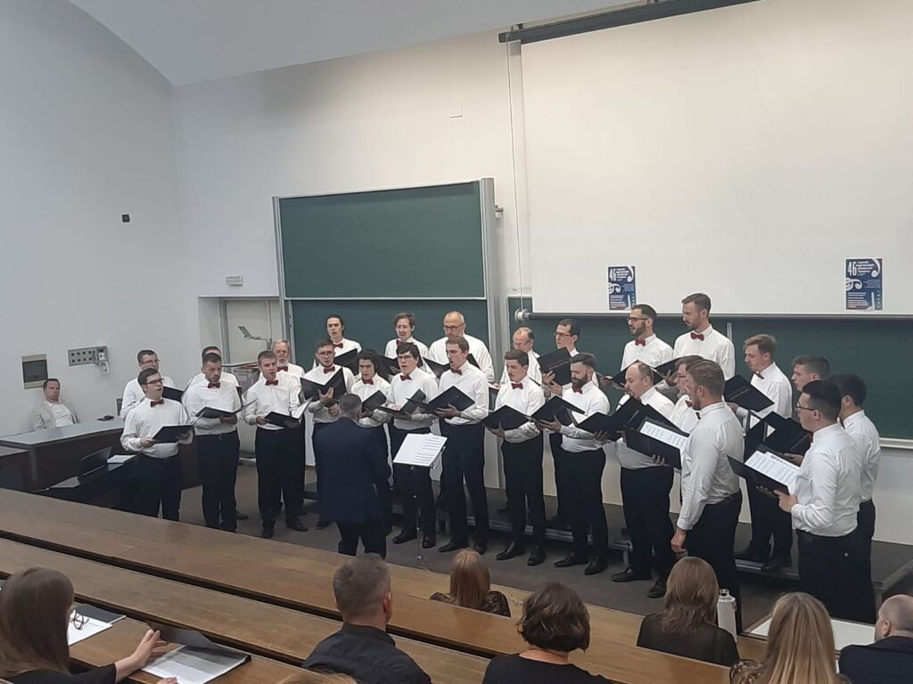 Tjedan glazbenih uspješnica za AKMUZ FER