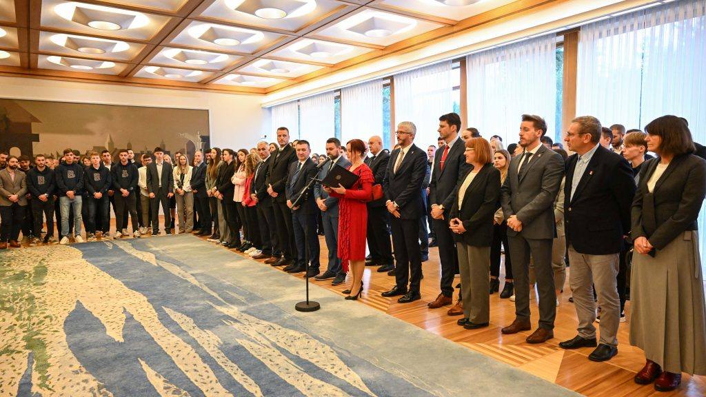 Predsjednik Milanović primio studente osvajače medalja na sportskim igrama