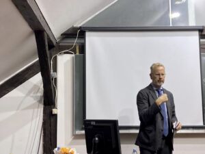Čelnik Frontexa održao predavanje studentima zagrečkog Prava