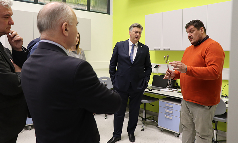 Izaslanstvo Vlade RH posjetilo Metalurški fakultet u Sisku 