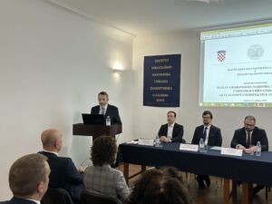 Dekan zagrebačkog Prava: Odnosi državnih tijela s građanima u svojevrsnoj su krizi