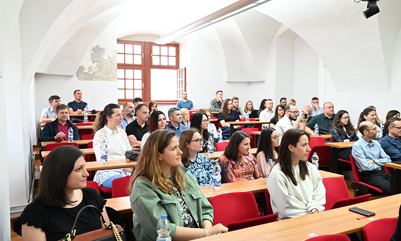 Bivši studenti FOI-ja ostvarili impozantne karijere