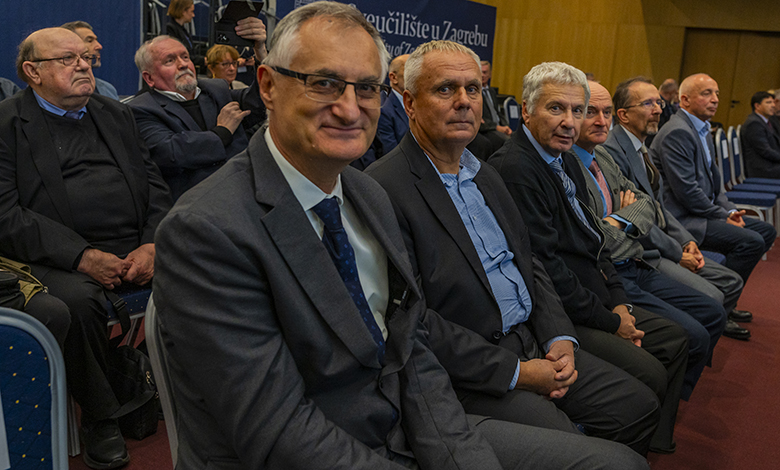 Dodijeljena priznanja profesorima u trajnom izboru i spomen-medalje umirovljenim profesorima i nastavnicima