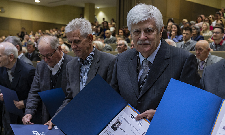 Zlatne diplome FER-ovcima za 50. obljetnicu diplomiranja
