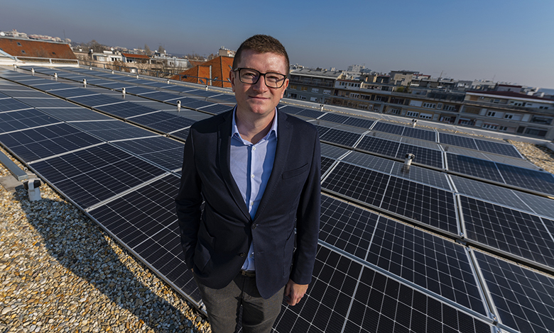 Moderna čelična ljepotica sa solarnim panelima u središtu Zagreba