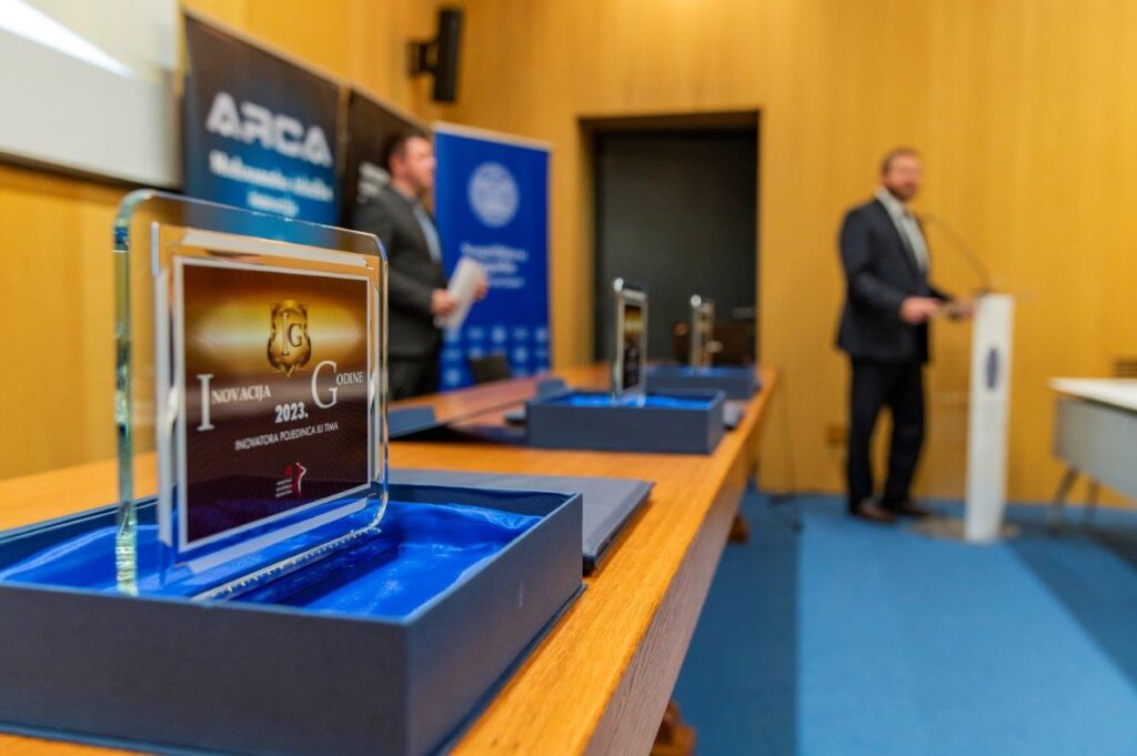 Javni poziv za podnošenje prijedloga za dodjelu nagrade &#8220;Inovacija godine&#8221; za 2024. godinu