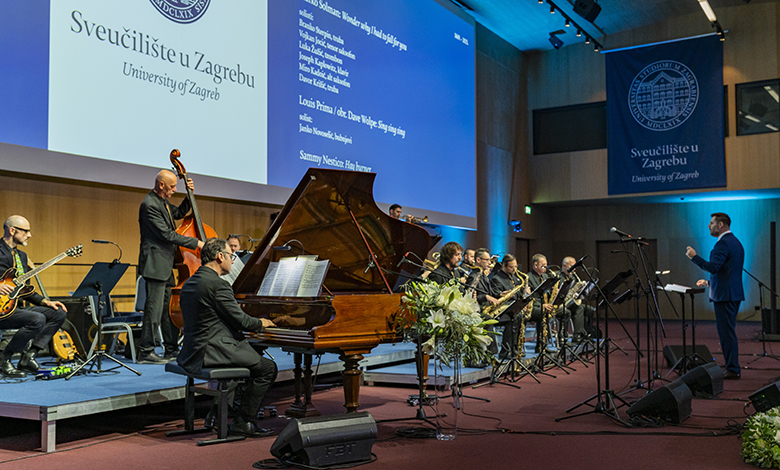 universitas_logob500