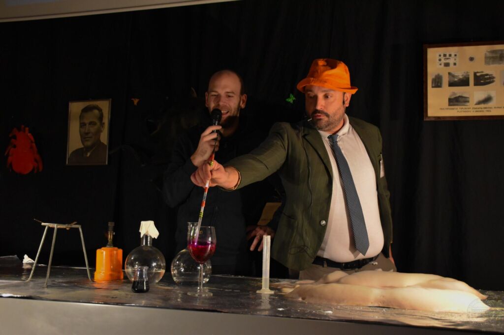 “Čarolije u kemiji” oduševile najmlađe