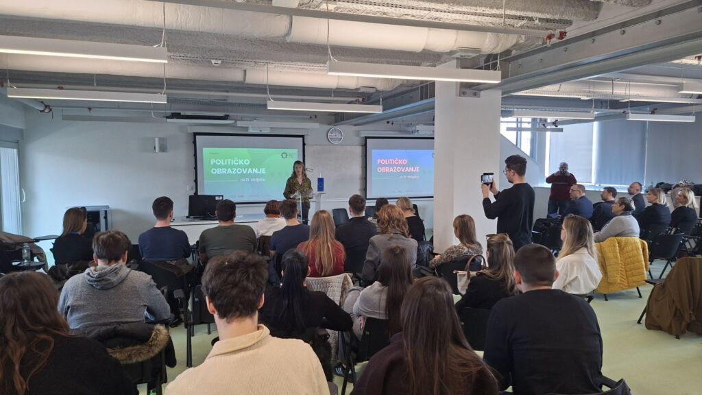 Političko obrazovanje za 21. stoljeće