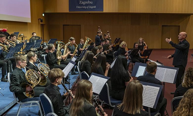 Puhačko glazbeno putovanje od klasike do ABBA-e