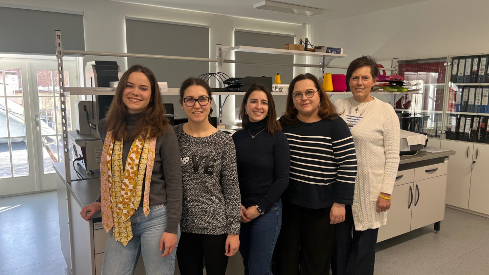 Svjetski trijumf studentice TTF-a Nike Usmiani u dizajnu tekstila prirodnim bojilima