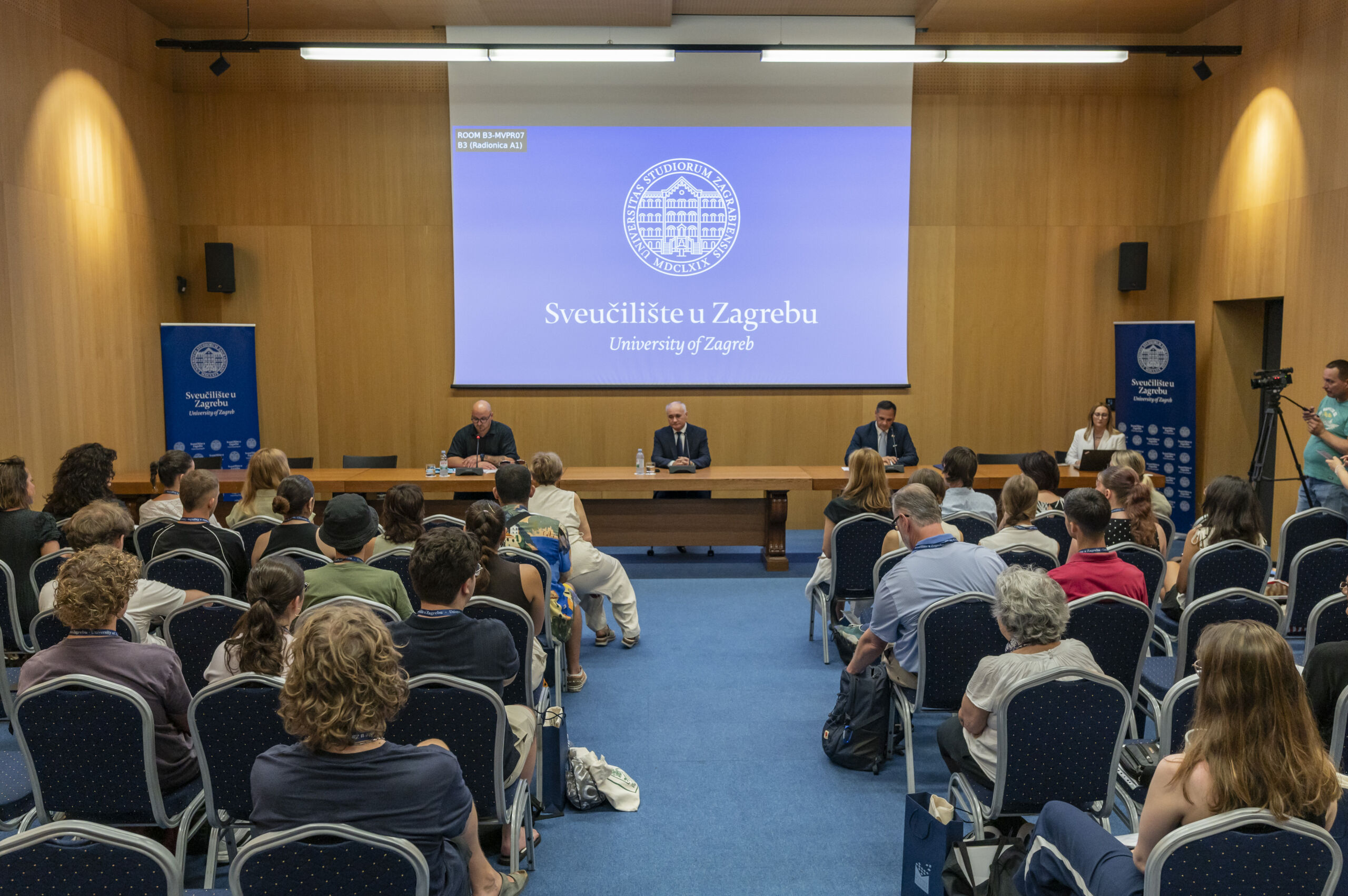 Započela Sveučilišna škola hrvatskog jezika i kulture
