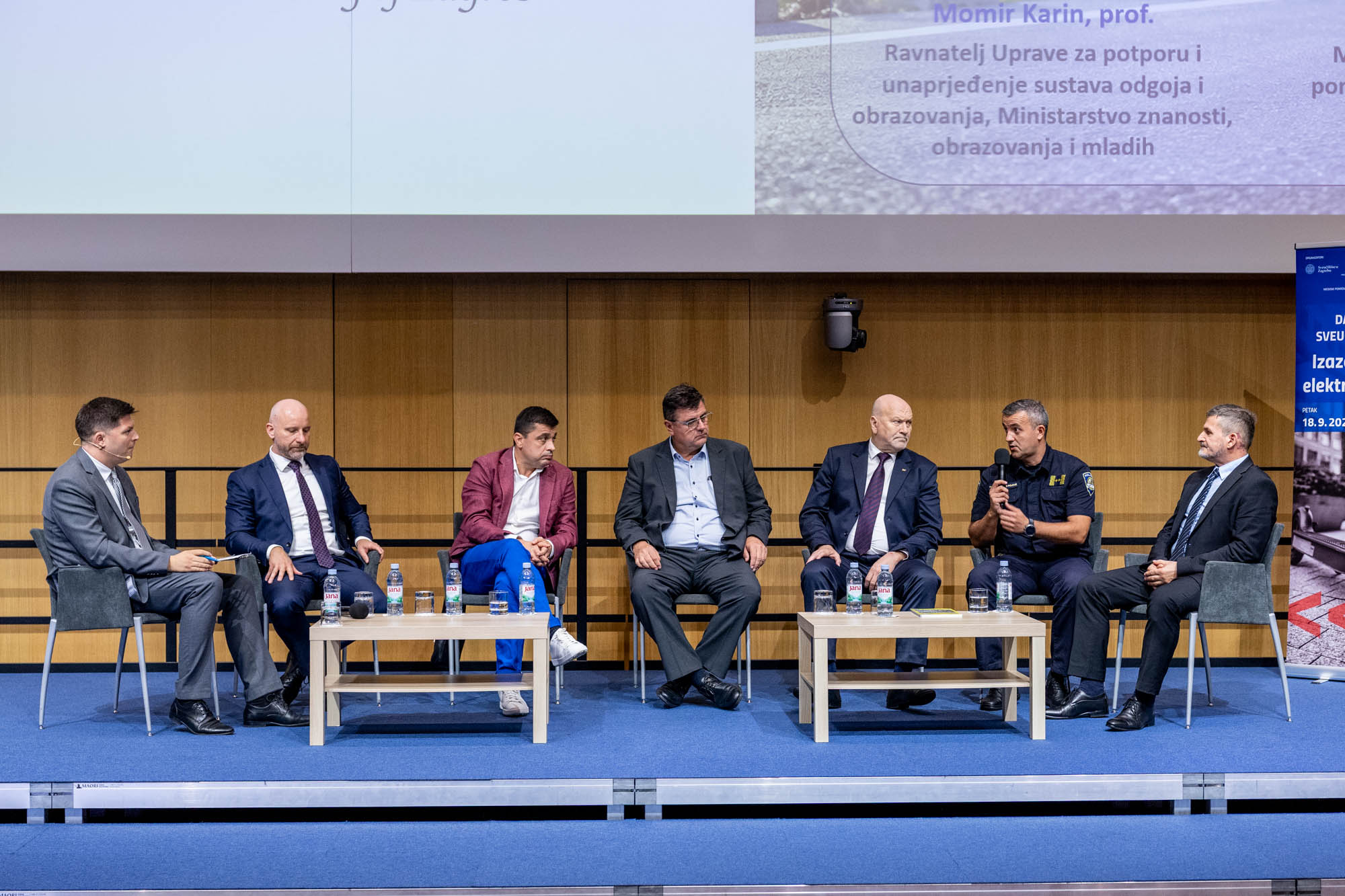 universitas_logo500